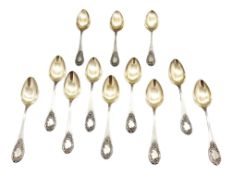 Zwölf Kaffeelöffel