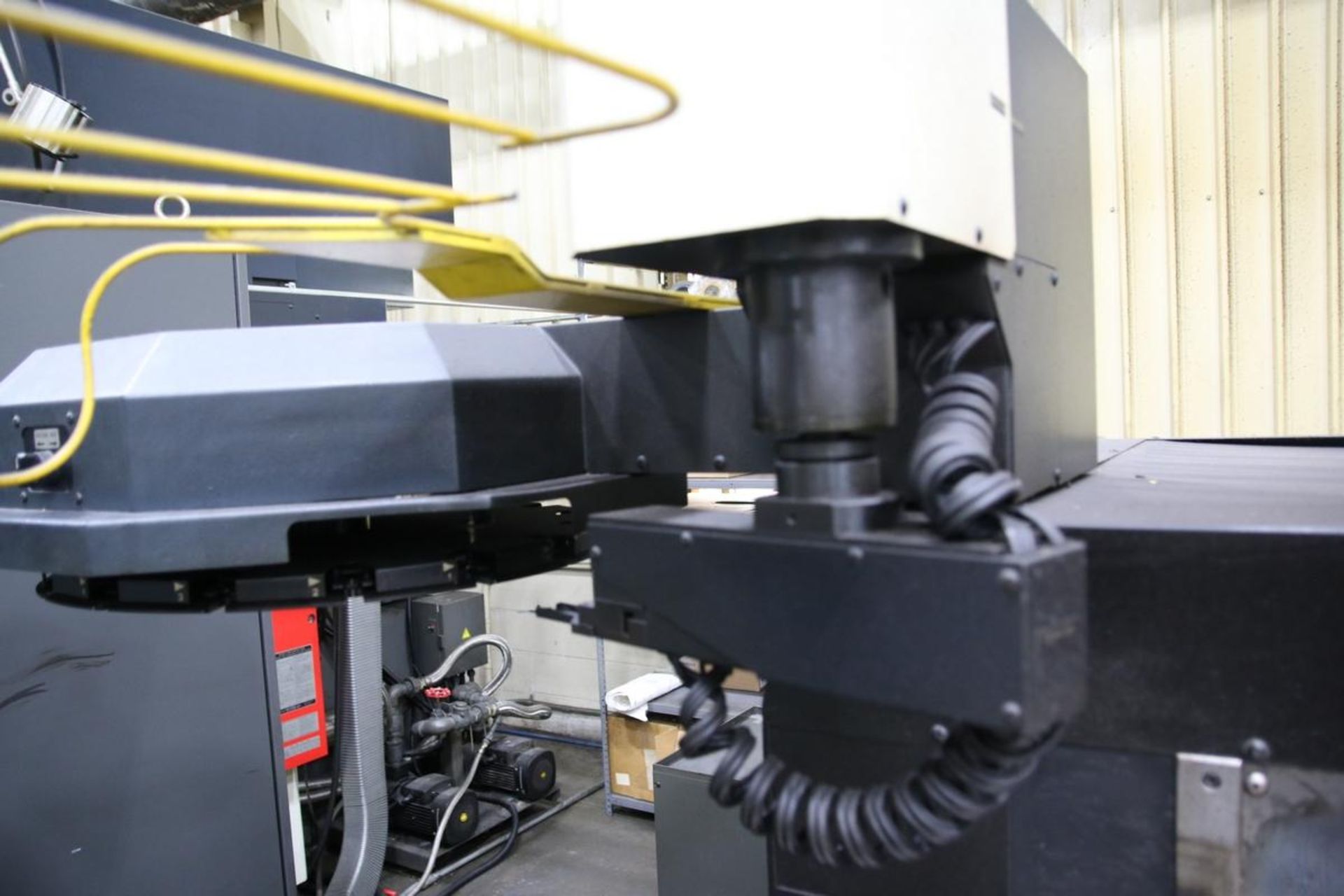 2012 Makino EDNC65S Sinker Type CNC Electric Discharge Machine - Image 7 of 17