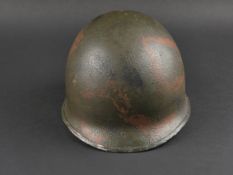 Coque de casque US camoufle. Camouflaged US helmet shell. 