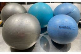 Selection of Exercise Balls X5 in Total Variety of colours Location - Doncaster DN9 Important
