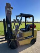 caterpillar 2.5 Tonne Gas Forklift