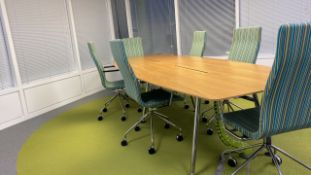 Large Oak Wood Desk With 6 Chairs