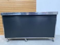 Concept Mobile Bar Unit X1
