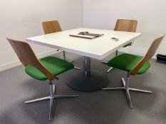 Meeting Table with X4 Kinnarps Chairs
