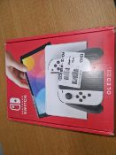 NINTENDO SWITCH CONSOLE OLED WHITE
