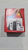 NINTENDO SWITCH CONSOLE OLED WHITE