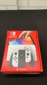 NINTENDO SWITCH CONSOLE OLED WHITE