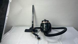 VAX AIRLIFT STEERABLE PETPRO UPRIGHT VAC