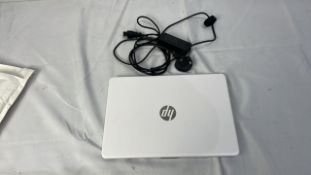 HP 14S-FQ0017 AMD 64GB WINDOWS 10 LAPTOP