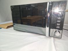 BREVILLE 20L BLACK MICROWAVE & GRILL