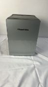 RUSSELL HOBBS 8L MINI CMPT COOLER SLV
