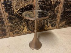 Pedestal Table With Bevelled Mirror Top