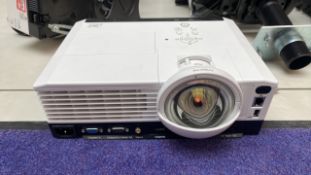 Ricoh PJ WX4240N Projector