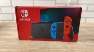 NINTENDO SWITCH CONSOLE OLED WHITE