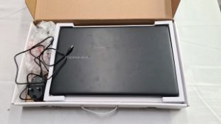 COSMOS PYXIS 15.6IN LAPTOP BUNDLE - BLK