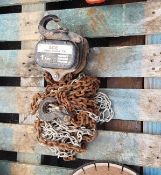 1 x 1000kg chain hoist