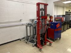 Manual Hydraulic Stacker