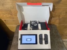 NINTENDO SWITCH CONSOLE GREY