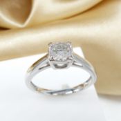 Round brilliant-cut diamond solitaire ring in white gold, with certificate