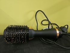 STUDIO 2-IN-1 DRYER AND STYLER