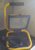 Portable haolgen lamp