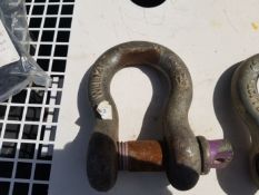 2 x heavy duty 12 tonne shackles 12T