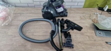 RUSSELL HOBBS ATLAS 2 PET CYLINDER VAC