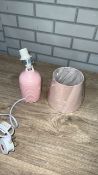 RIBBED TABLE LAMP 26CM PINK