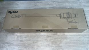 DYSON V15 DETECT ANIMAL CORDLESS VACUUM