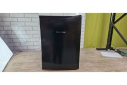 RH 67L TABLE TOP MINI FRIDGE