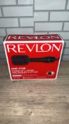 REVLON PRO ONE STEP DRYER & VOLUMISER