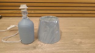 RIBBED TABLE LAMP 26CM BLUE