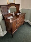 Dresser With Mirror