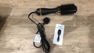 STUDIO 2-IN-1 DRYER AND STYLER