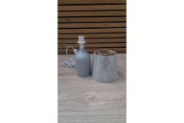 RIBBED TABLE LAMP 26CM GREY