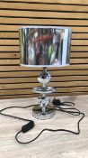 METAL PEBBLES TABLE LAMP