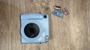 FUJIFILM INSTAX SQUARE SQ1 INSTANT CAMER