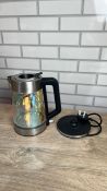 EASY FILL COLOUR CHANGING GLASS KETTLE