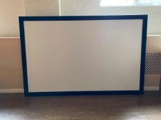 Projector Screen