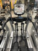 True Fitness Cross Trainer