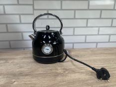 EGL RETRO KETTLE - BLACK
