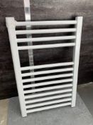Designer Modern Square 700mm x 450mm Radiator in White. Wall Mountable, RRP £299 – Brand New