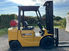 CATERPILLAR 2.5 Ton Gas Forklift