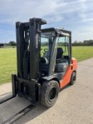 2018 TOYOTA, 3.5 Tonne Diesel Forklift (Triple Mast)