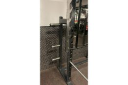 Squat Station