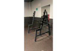 1/2 Squat Machine