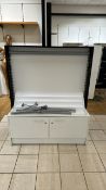 Display Unit with Drawers