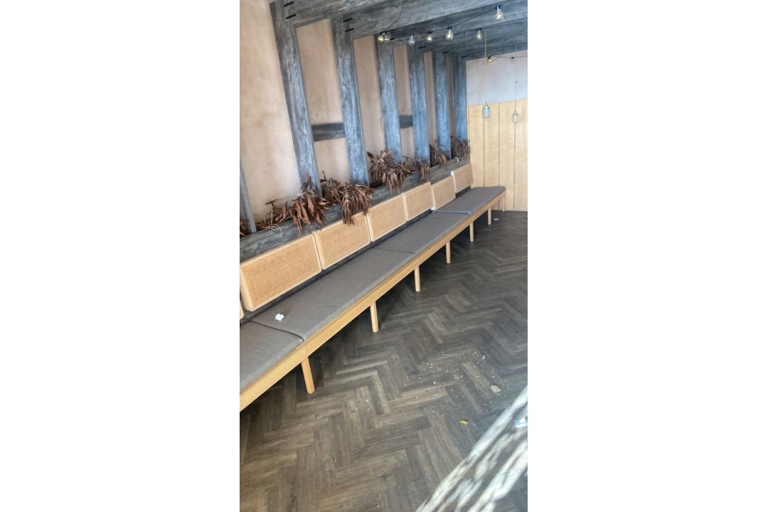 Restaurant Seating Area - Image 4 of 5