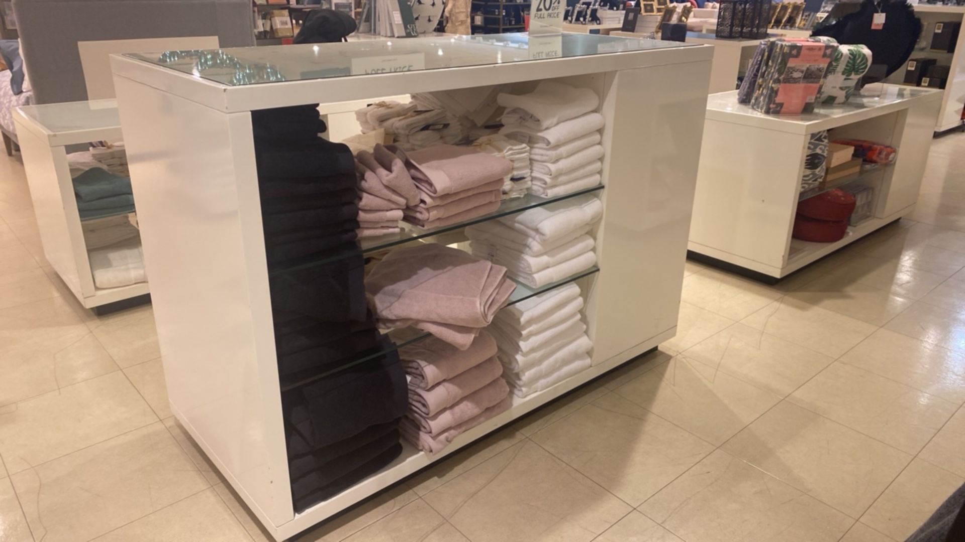 Retail Display Cabinets x2 - Image 2 of 2