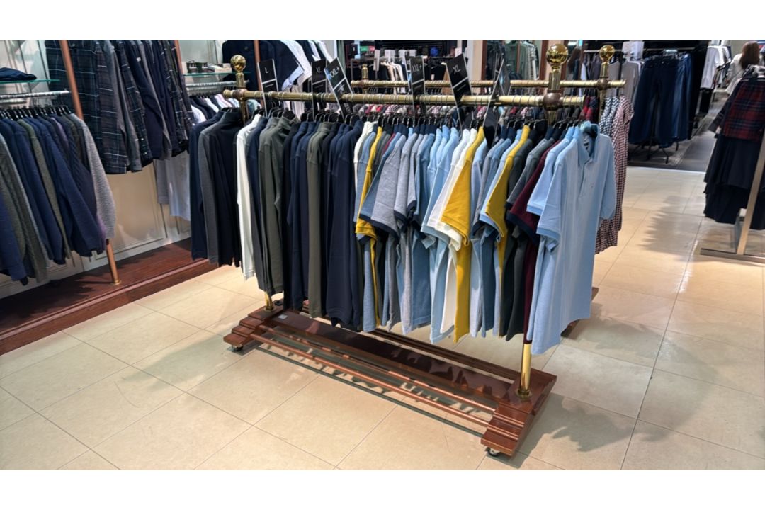 Assorted Hanging Rails x5 - Image 3 of 5